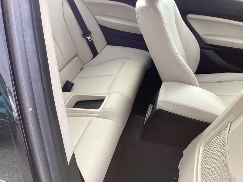 BMW 2er 218i Advantage — zdjęcie 14