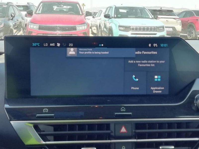 Citroen C4 1.2 Mild-Hybrid Plus — zdjęcie 13