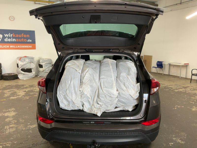 Hyundai Tucson 1.6 Advantage blue 2WD — zdjęcie 10