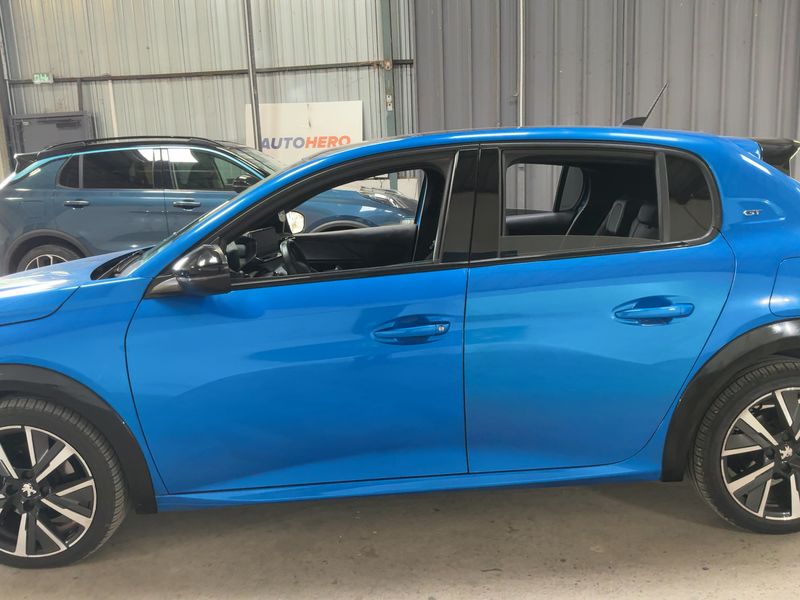 Peugeot 208 1.2 PureTech GT — zdjęcie 4