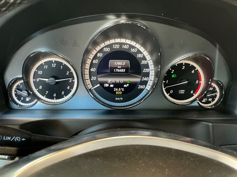 Mercedes-Benz E-Klasse E 350 CDI BlueEfficiency Avantgarde — zdjęcie 13
