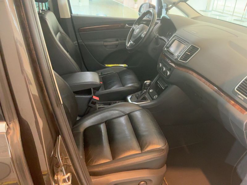 Volkswagen Sharan 2.0 TDI Highline BlueMotion Tech — zdjęcie 11