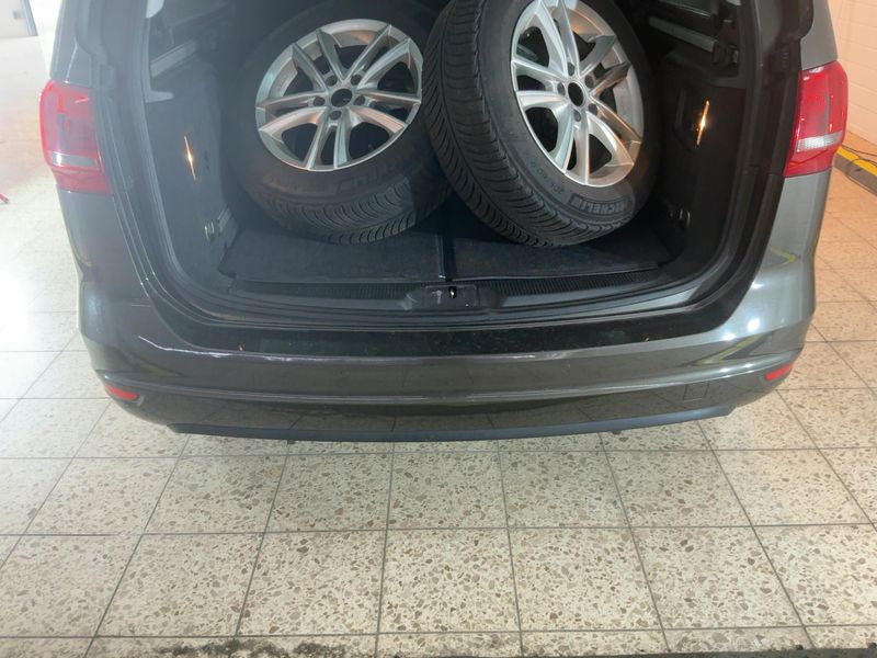 Volkswagen Sharan 2.0 TDI Highline BlueMotion Tech — zdjęcie 10