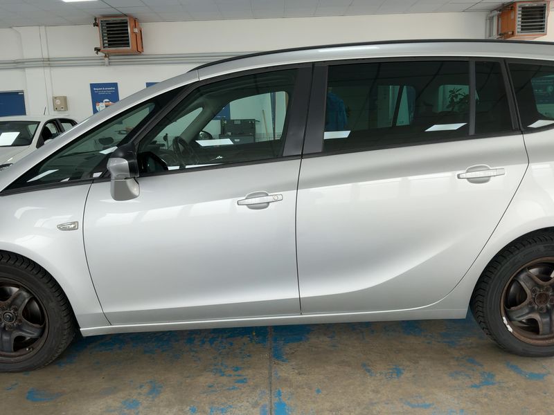 Opel Zafira Tourer 2.0 CDTI Edition — zdjęcie 4