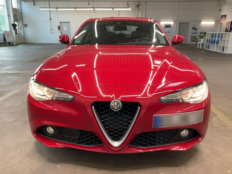 Alfa Romeo Giulia 2.0 Turbo Super — zdjęcie 9