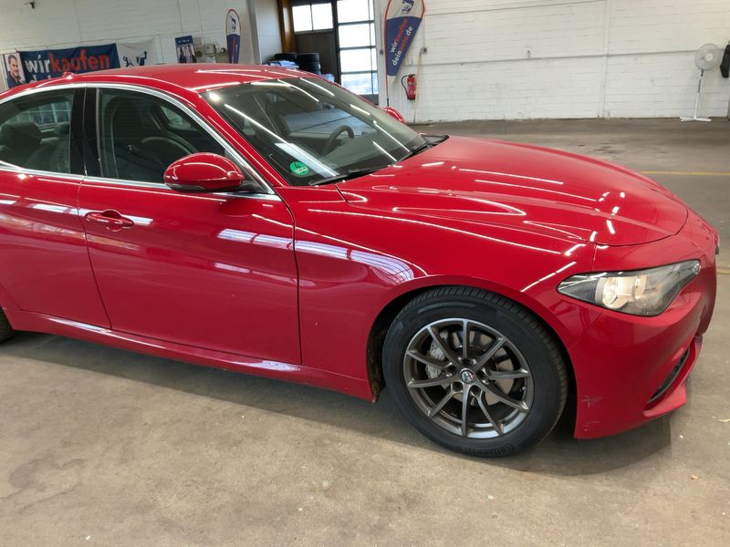 Alfa Romeo Giulia 2.0 Turbo Super — zdjęcie 8