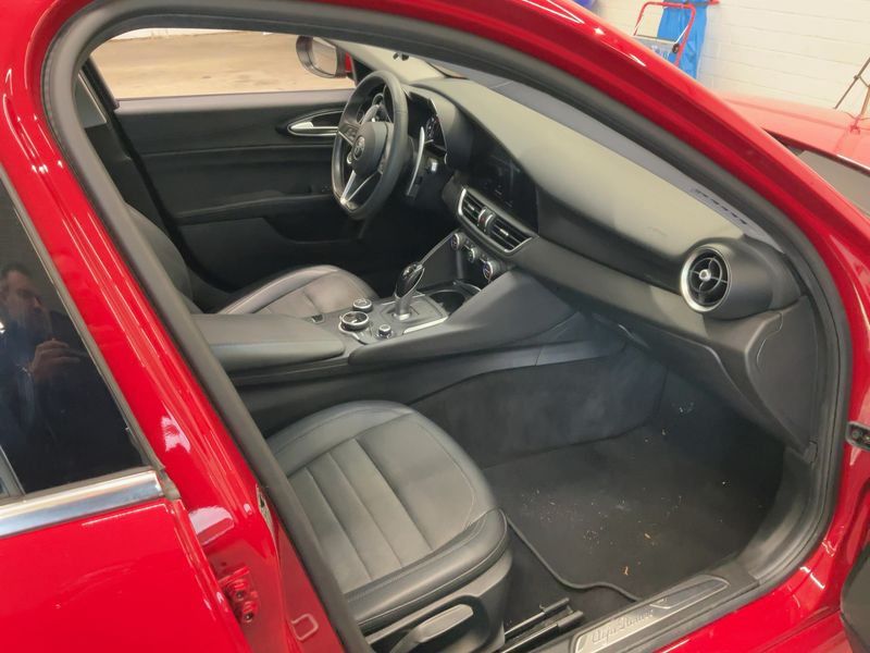 Alfa Romeo Giulia 2.0 Turbo Super — zdjęcie 11