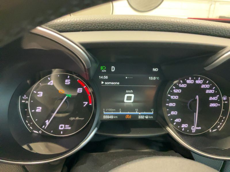 Alfa Romeo Giulia 2.0 Turbo Super — zdjęcie 13