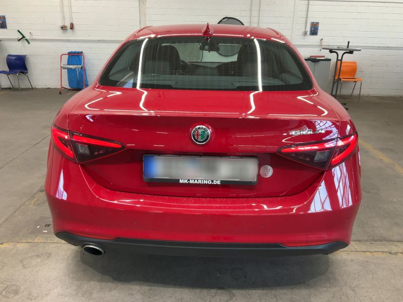 Alfa Romeo Giulia 2.0 Turbo Super — zdjęcie 5