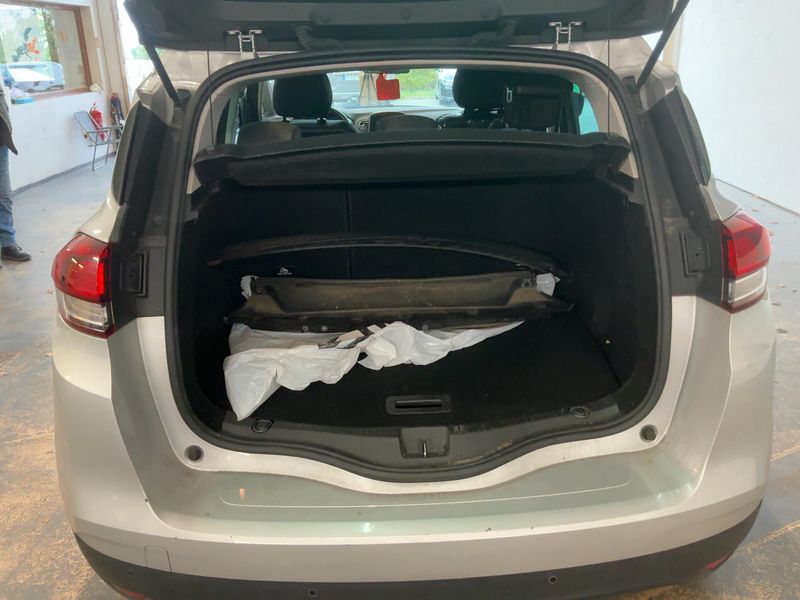 Renault Scenic 1.7 BLUE dCi Business Edition — zdjęcie 10