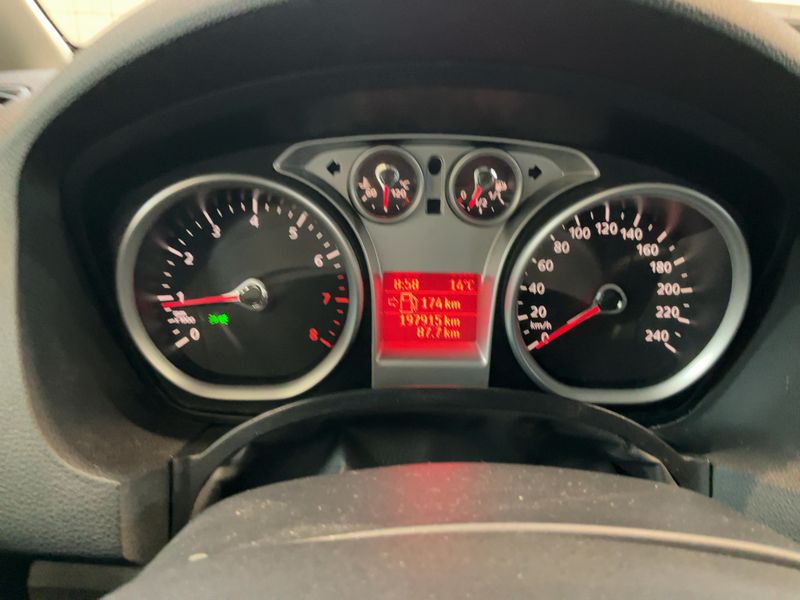 Ford C-Max 1.6 Ti-VCT Ghia — zdjęcie 4