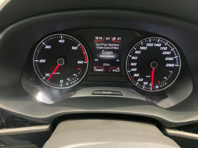 Seat Leon 2.0 TDI FR — zdjęcie 13