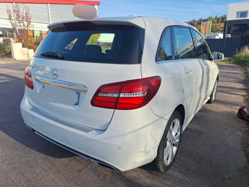 Mercedes-Benz B-Klasse B 200 CDI Standard — zdjęcie 5