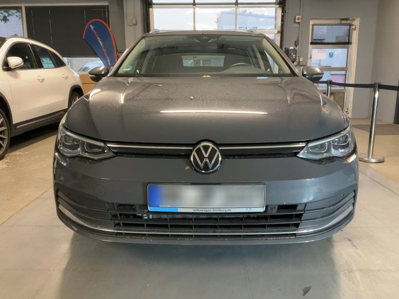 Volkswagen Golf VIII 1.5 eTSI Active — zdjęcie 9