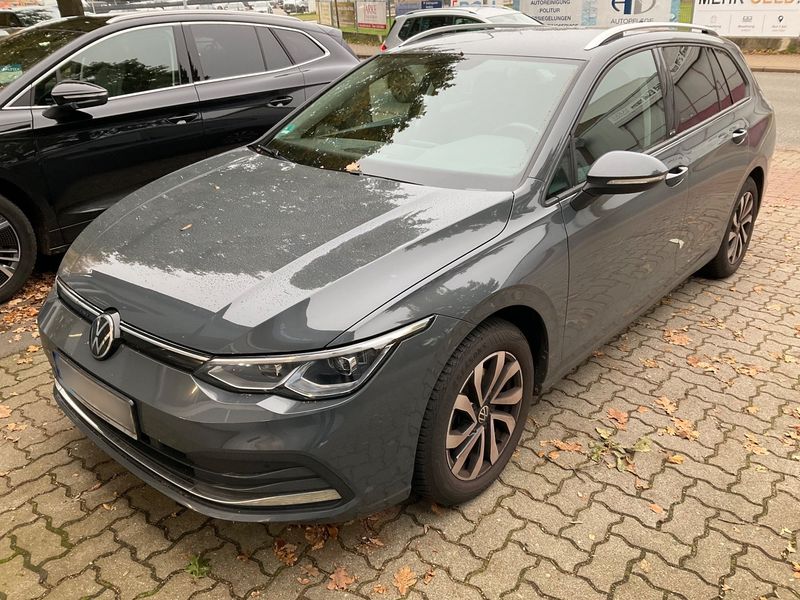 Volkswagen Golf VIII 1.5 eTSI Active