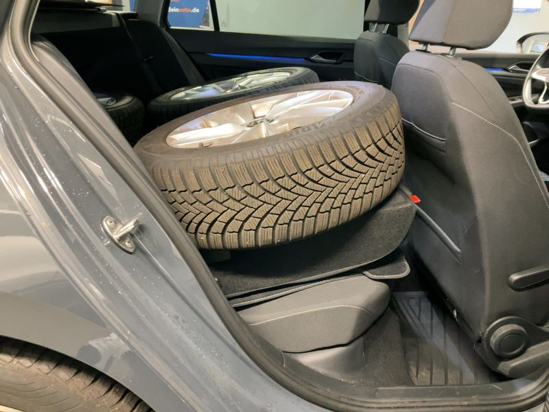 Volkswagen Golf VIII 1.5 eTSI Active — zdjęcie 14
