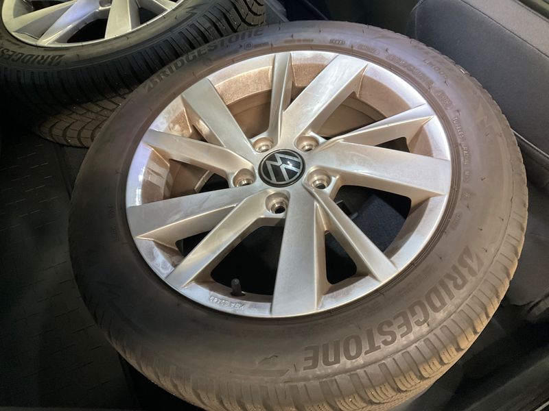 Volkswagen Golf VIII 1.5 eTSI Active — zdjęcie 24