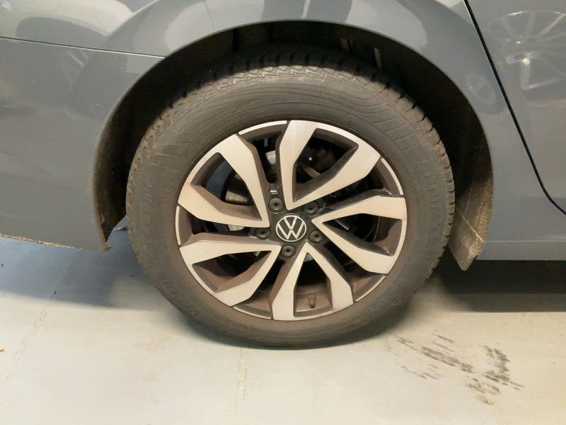 Volkswagen Golf VIII 1.5 eTSI Active — zdjęcie 19