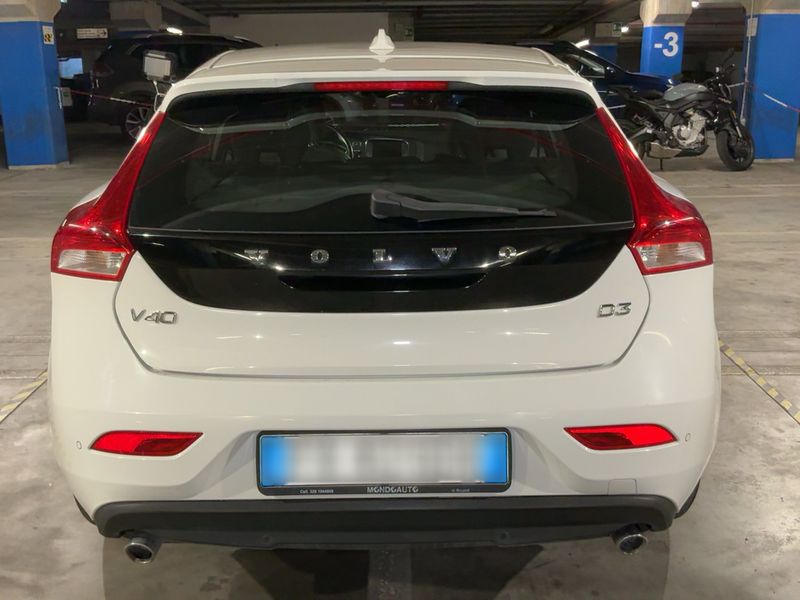 Volvo V40 2.0 D3 Plus — zdjęcie 5