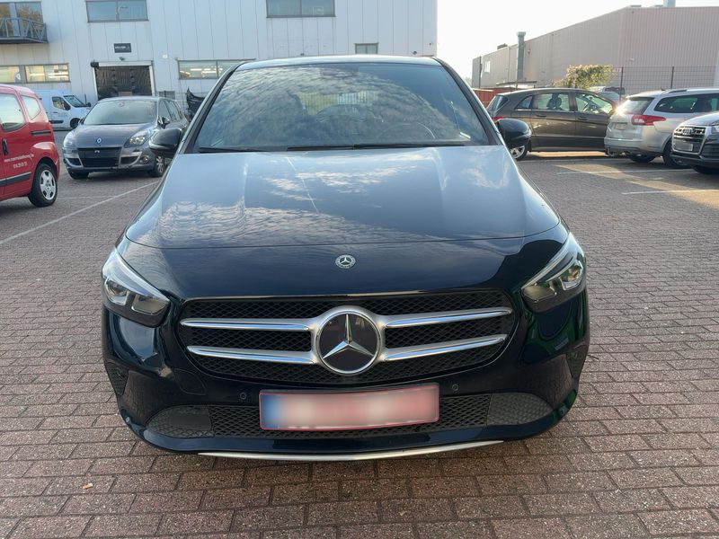 Mercedes-Benz B-Klasse B 200 d Progressive — zdjęcie 9