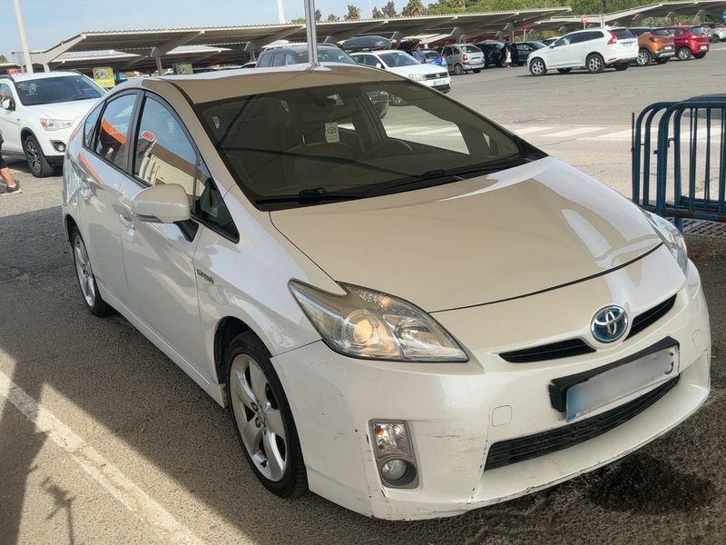 Toyota Prius 1.8 Advance — zdjęcie 8