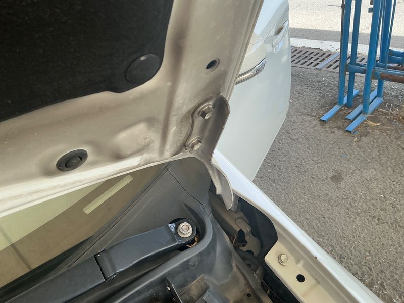 Toyota Prius 1.8 Advance — zdjęcie 28