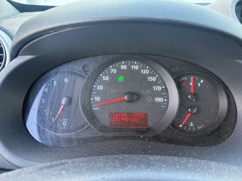 Renault Kangoo 1.5 BLUE dCi Profesional — zdjęcie 12