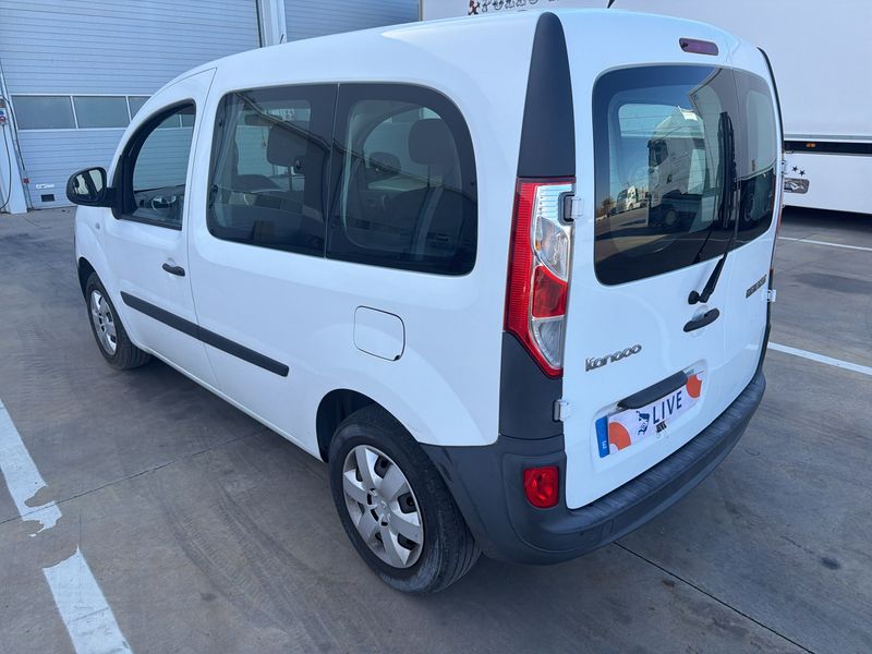 Renault Kangoo 1.5 BLUE dCi Profesional — zdjęcie 3