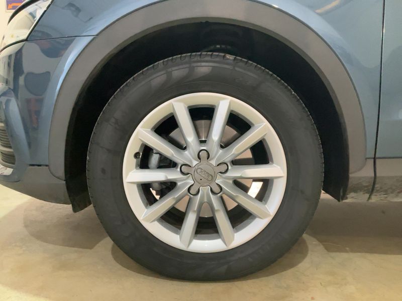 Audi Q3 2.0 TDI Business — zdjęcie 16