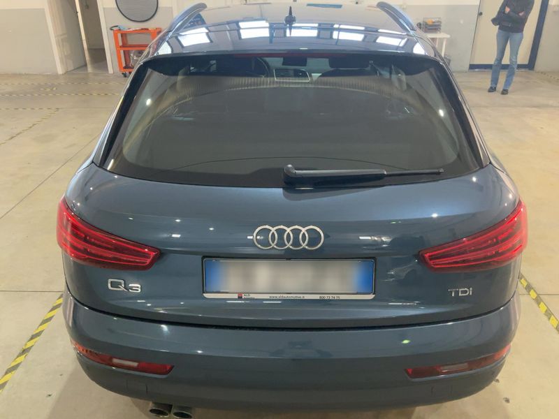Audi Q3 2.0 TDI Business — zdjęcie 5