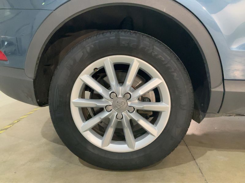 Audi Q3 2.0 TDI Business — zdjęcie 18