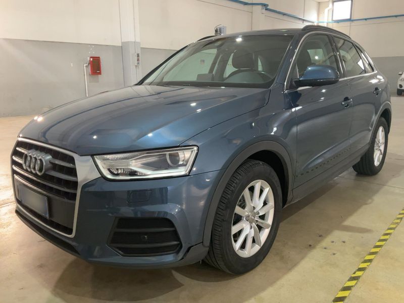 Audi Q3 2.0 TDI Business — zdjęcie 1