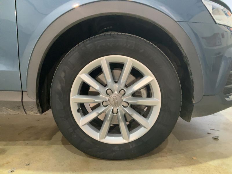 Audi Q3 2.0 TDI Business — zdjęcie 19