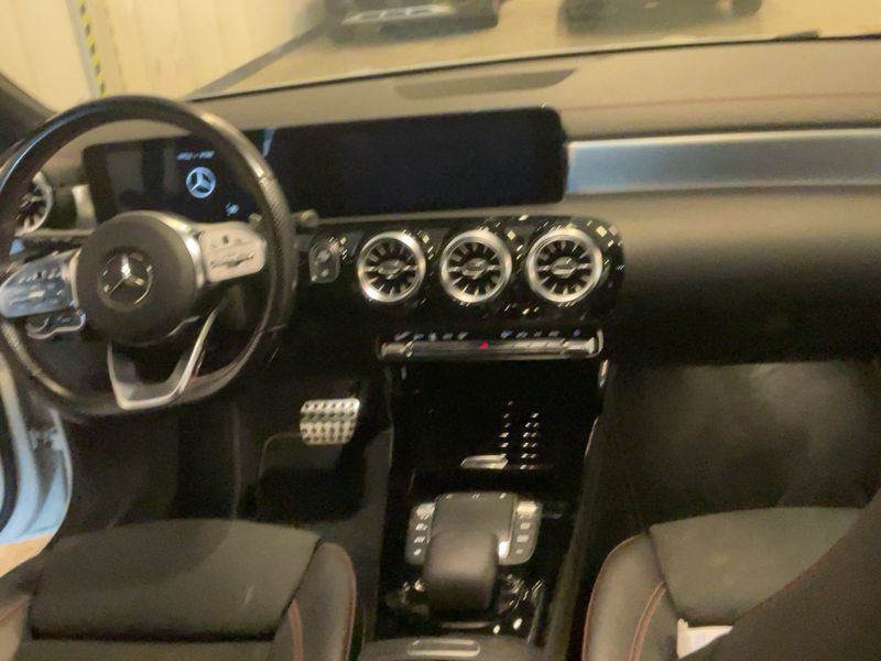 Mercedes-Benz CLA-Klasse CLA 200 Shooting Brake AMG Line — zdjęcie 12
