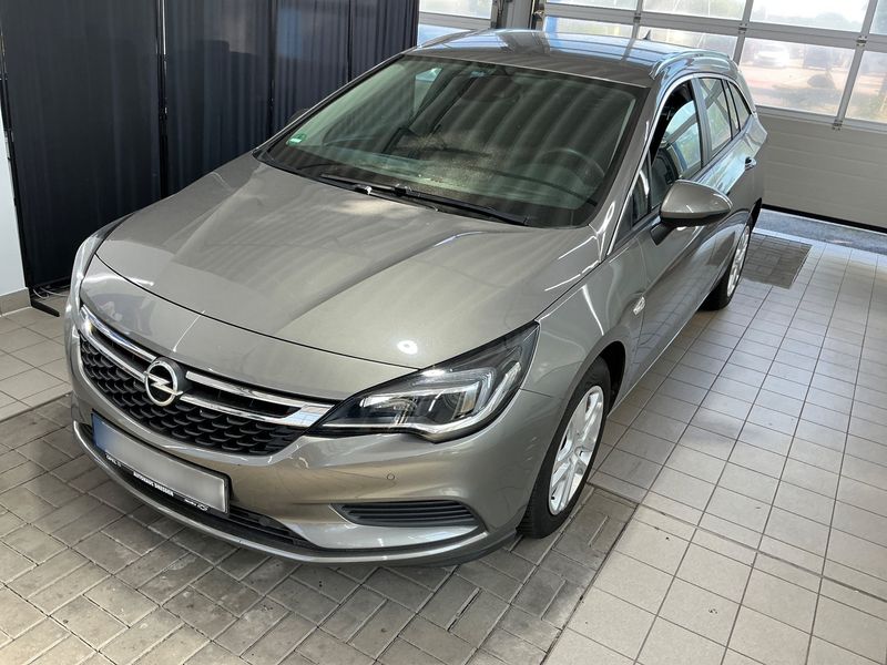 Opel Astra 1.4 SIDI Turbo Edition