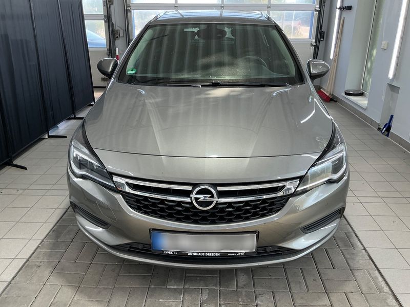 Opel Astra 1.4 SIDI Turbo Edition — zdjęcie 9