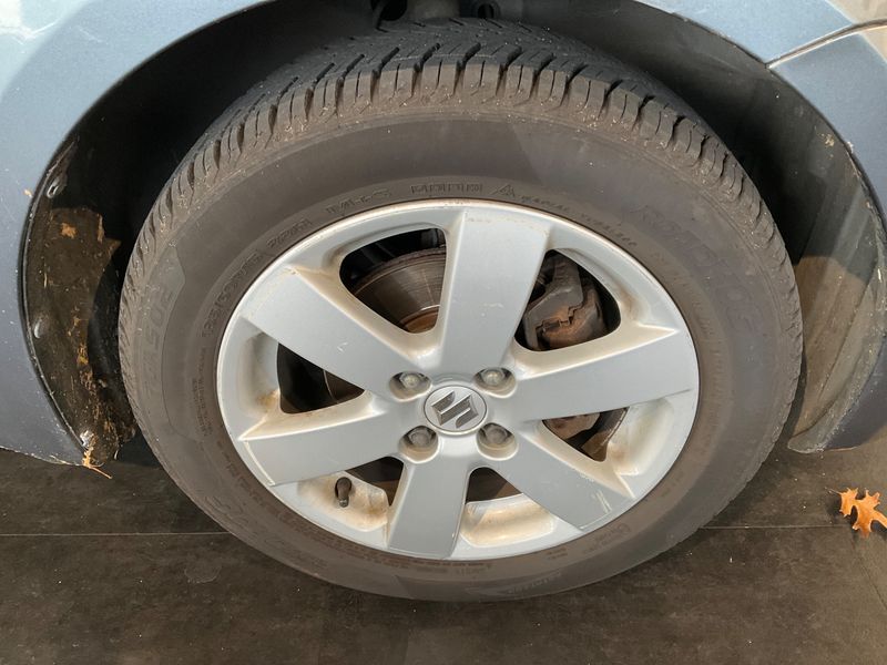 Suzuki Swift 1.3 Comfort — zdjęcie 6