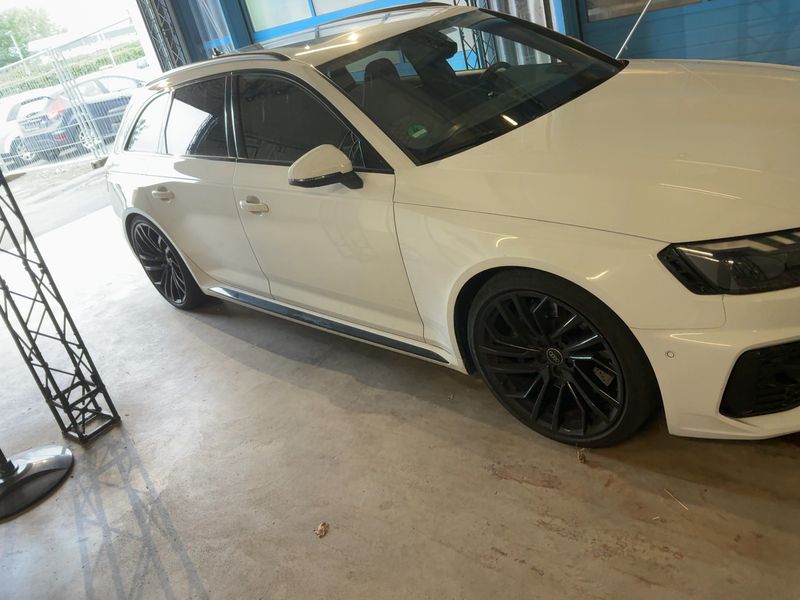 Audi RS 4 2.9 TFSI quattro — zdjęcie 8