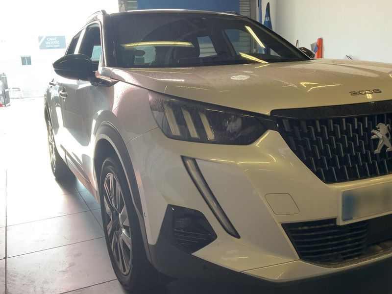 Peugeot 2008 1.2 PureTech GT Pack — zdjęcie 8