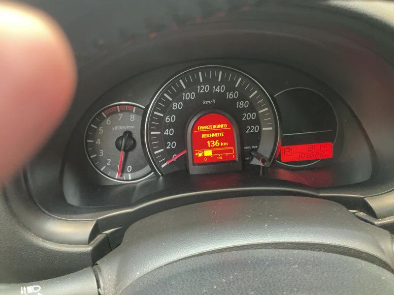 Nissan Micra 1.2 Tekna — zdjęcie 13