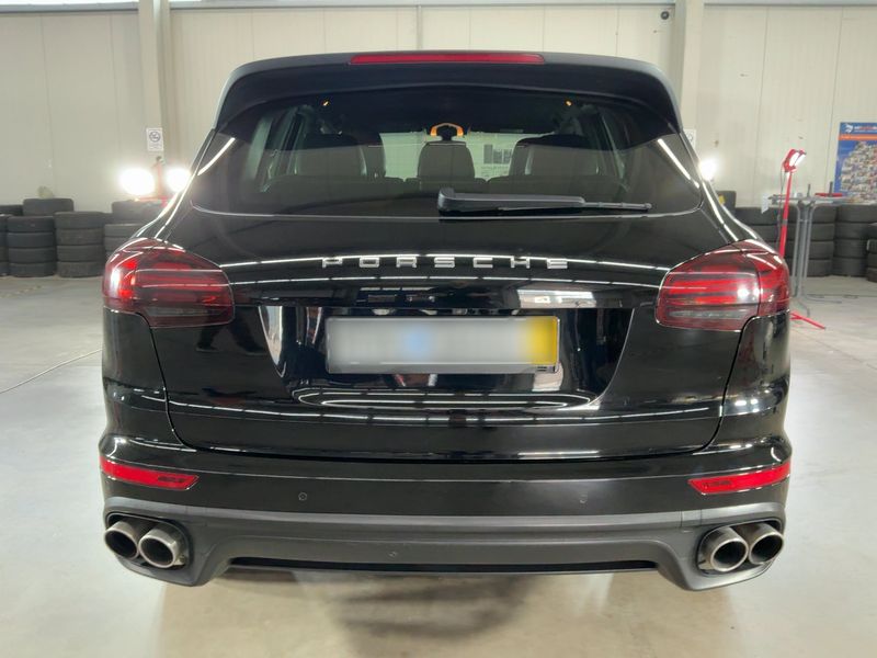Porsche Cayenne S E-Hybrid Platinum Edition — zdjęcie 5