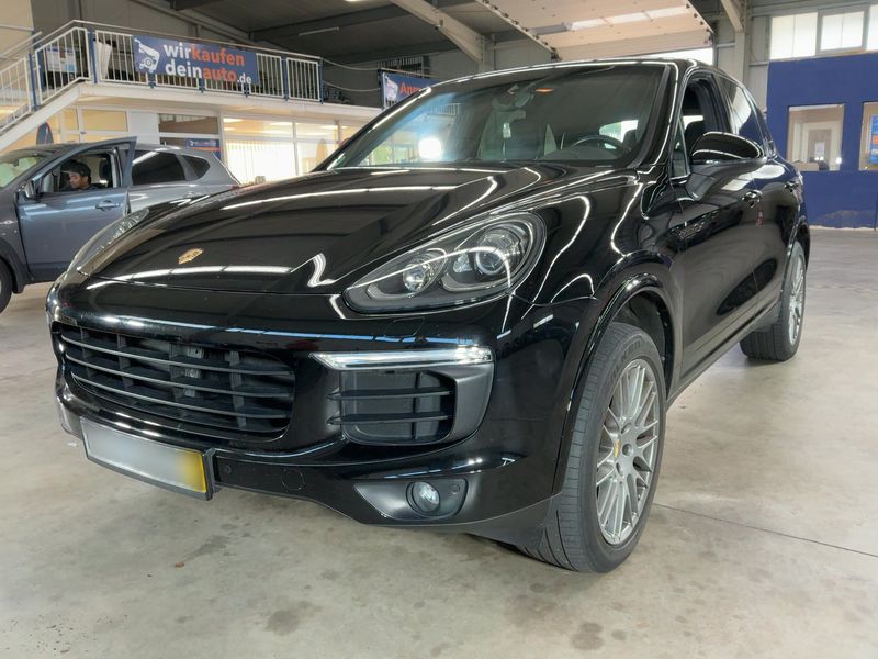 Porsche Cayenne S E-Hybrid Platinum Edition