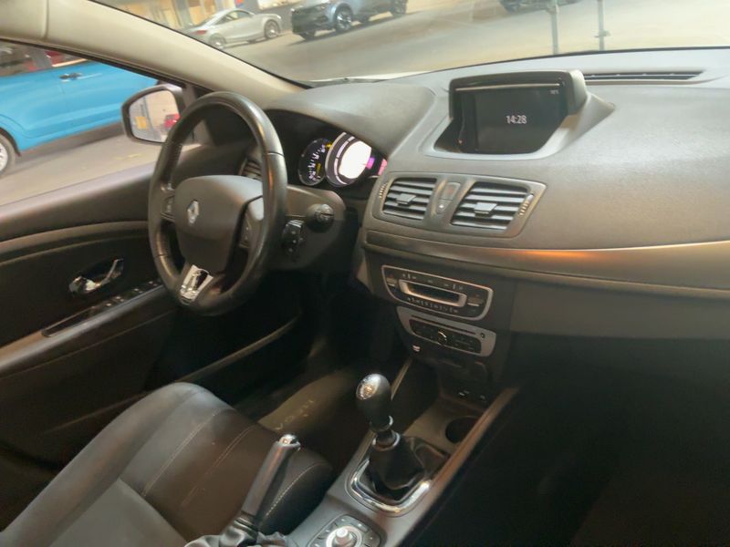 Renault Megane 1.5 dCi Business — zdjęcie 12