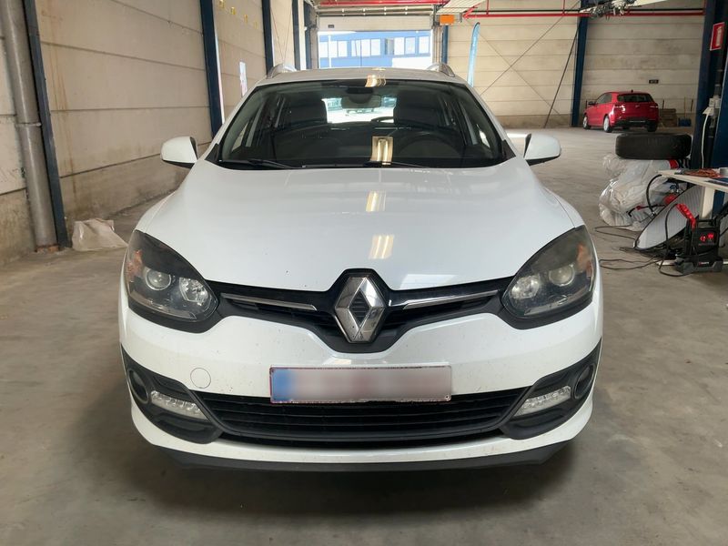 Renault Megane 1.5 dCi Business — zdjęcie 9