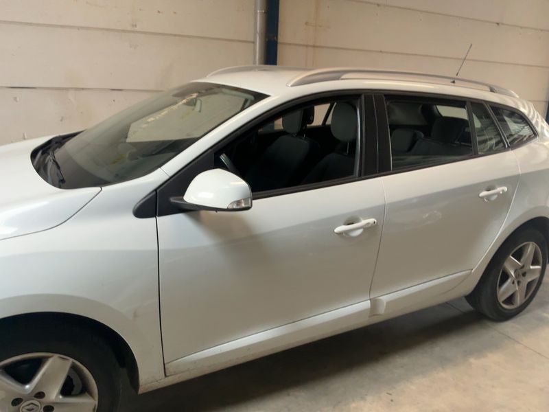 Renault Megane 1.5 dCi Business — zdjęcie 4