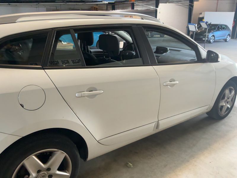 Renault Megane 1.5 dCi Business — zdjęcie 7