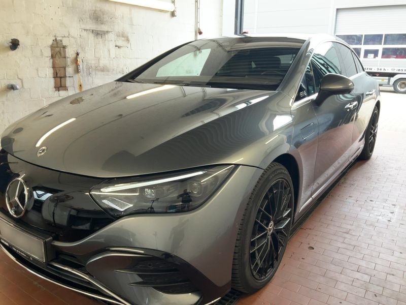Mercedes-Benz EQE 300 AMG Line Exterieur & Interieur