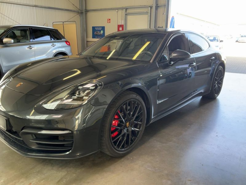 Porsche Panamera 4S E-Hybrid