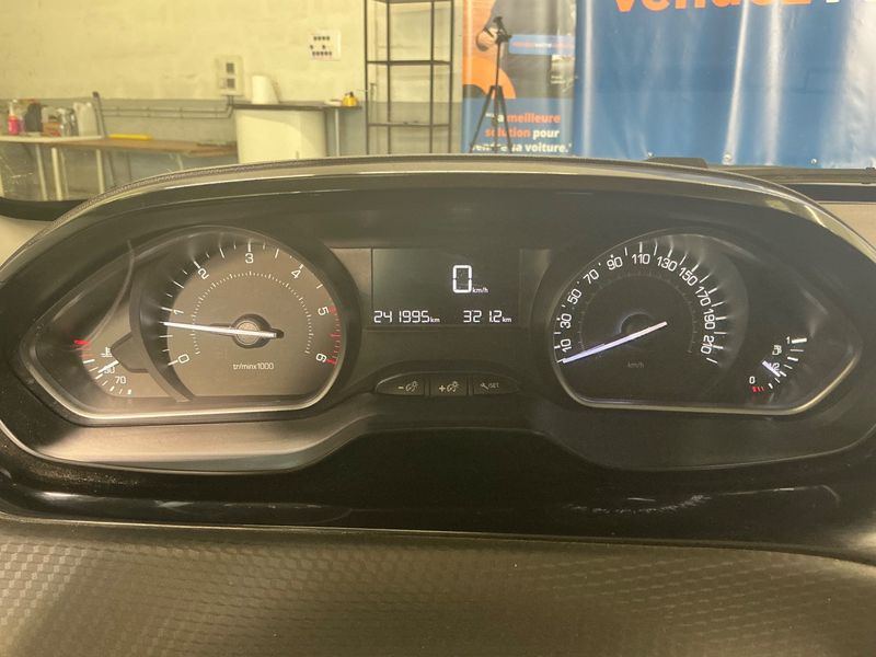 Peugeot 2008 1.5 Blue-HDi Active — zdjęcie 13