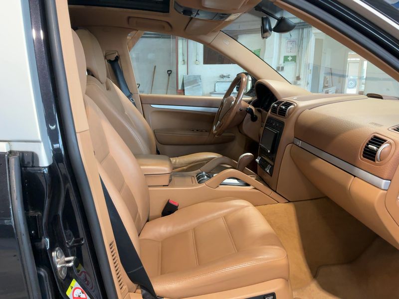 Porsche Cayenne 3.6 — zdjęcie 11